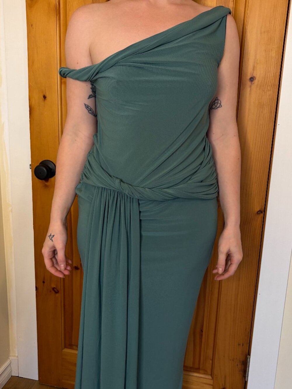 Club L London Tulisa Asymmetric Maxi Dress Ruched Twist Wedding Sea Pine